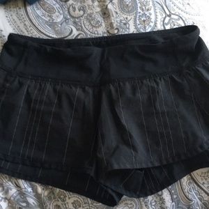 Lululemon Athletica Black/lined size 4